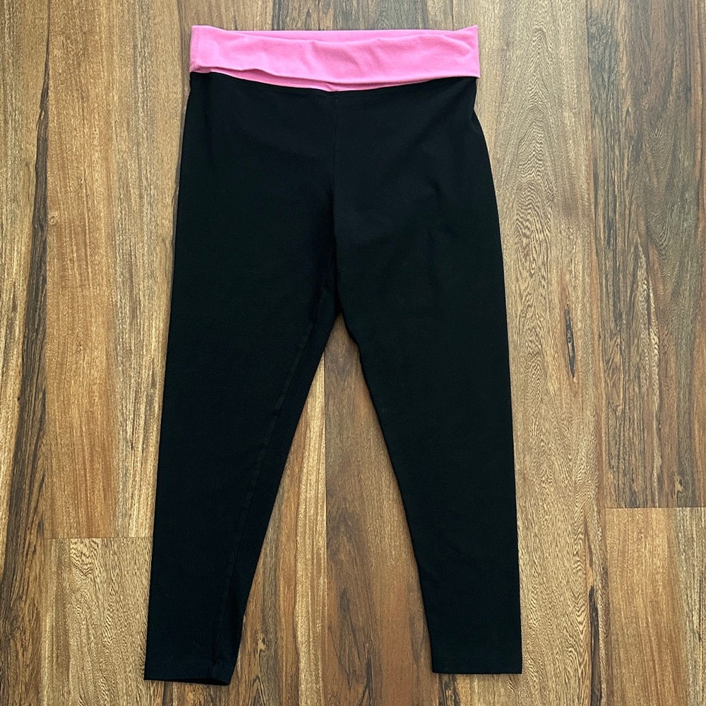 Victoria’s Secret Y2K Fold Over Cropped Leggings Size Medium Black and Pink - Picture 2 of 5